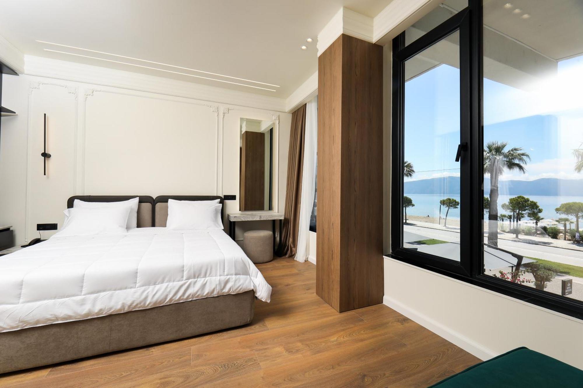 Hotel Adore Влёра Экстерьер фото